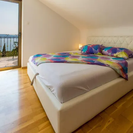Pericic Zuti * Crikvenica
