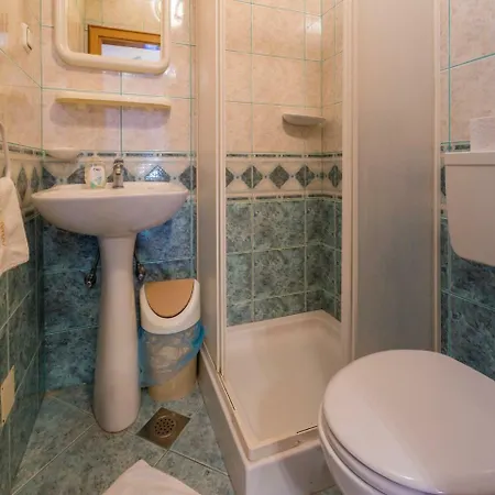 Pericic Zuti Apartment