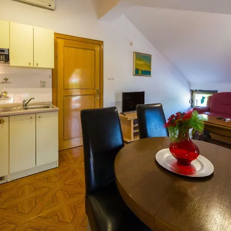 Apartment Pericic Zuti Crikvenica