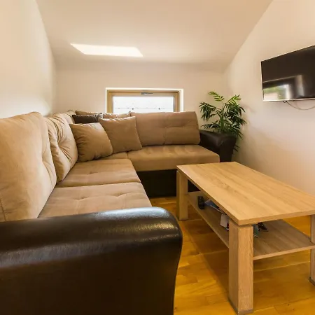 Apartment Pericic Zuti