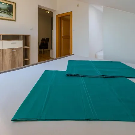 Apartman Pericic Zuti Crikvenica